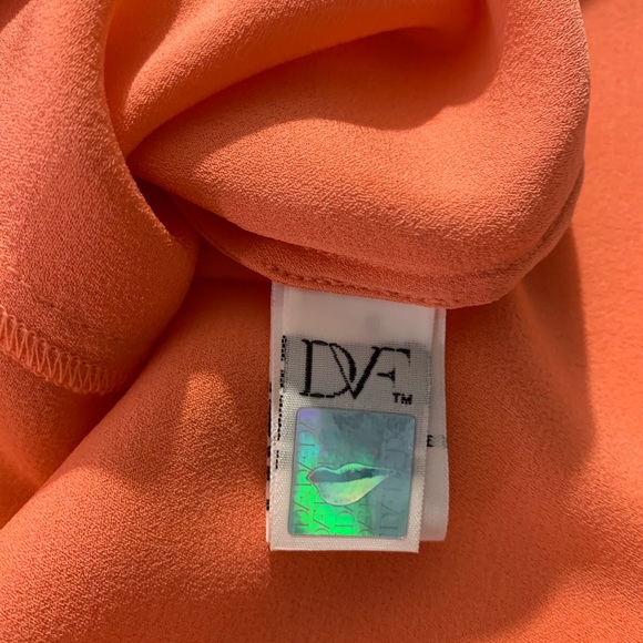 HP 3/22👚DIANE VON FURSTENBERG  100%SILK TOP - Picture 5 of 5